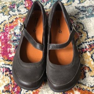 Excellent Condition: Merrell Dassie Mary Janes